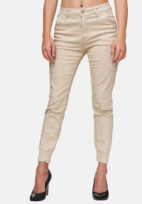 Unausgewählt, hellbeige