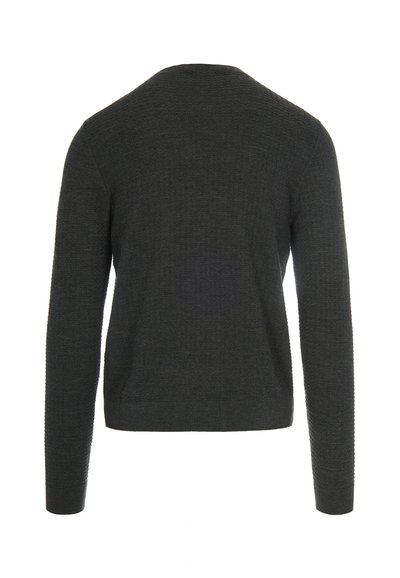 Maglione lavorato a maglia grigio scuro a maniche lunghe visto da dietro, con un sottile motivo testurizzato e polsini e orlo a coste.