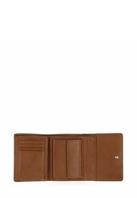 Portefeuille en cuir marron, design pliable en deux, avec plusieurs emplacements pour cartes et un compartiment central. Texture lisse, style minimaliste, et fermeture à bouton-pression argentée.