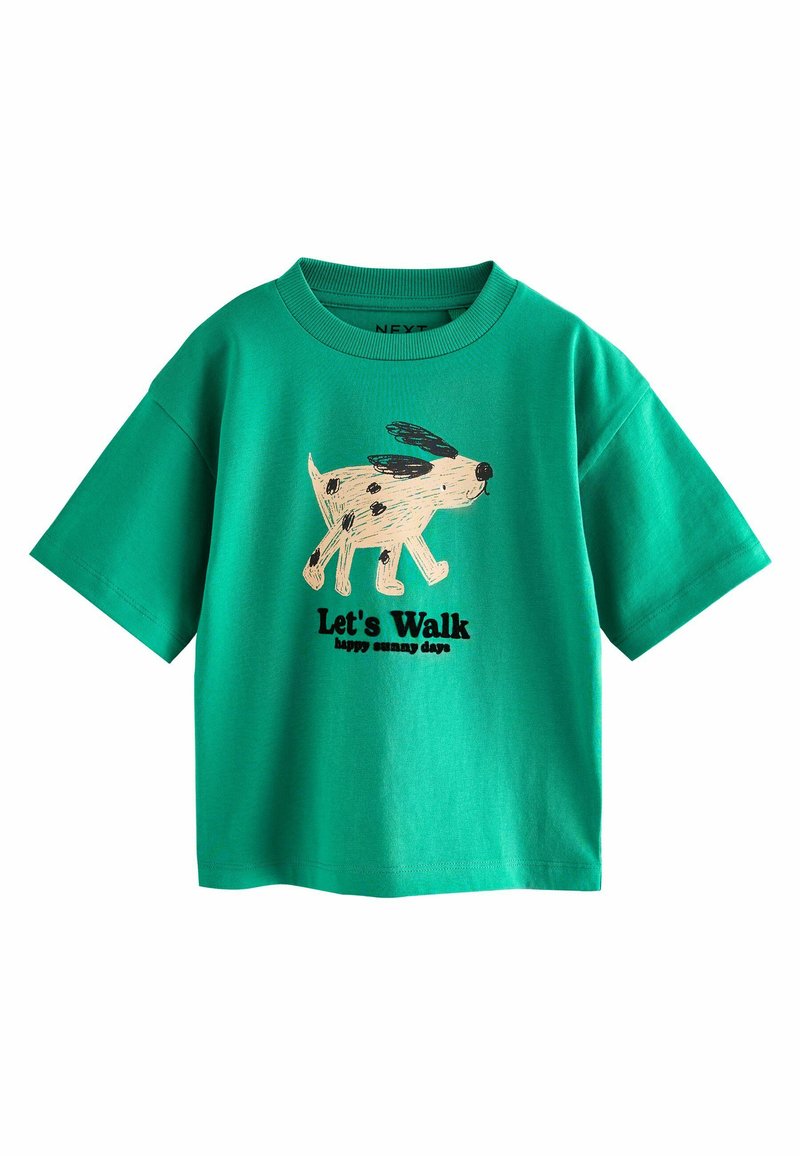 Grøn bomulds T-shirt med rund hals, korte ærmer, med et legende hundegrafik og teksten "Lad os gå" i sort.