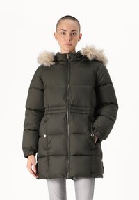 Vero Moda Petite VMPINAR COAT - Ziemas mētelis - dark green