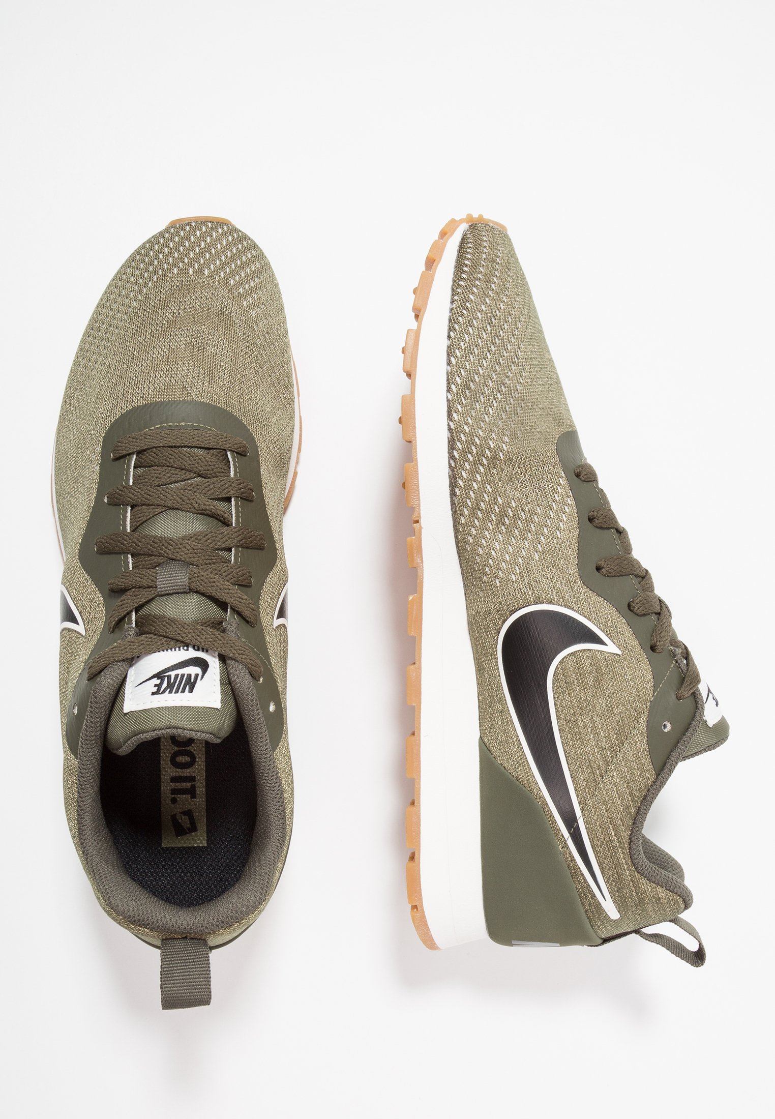 nike md runner 2 khaki