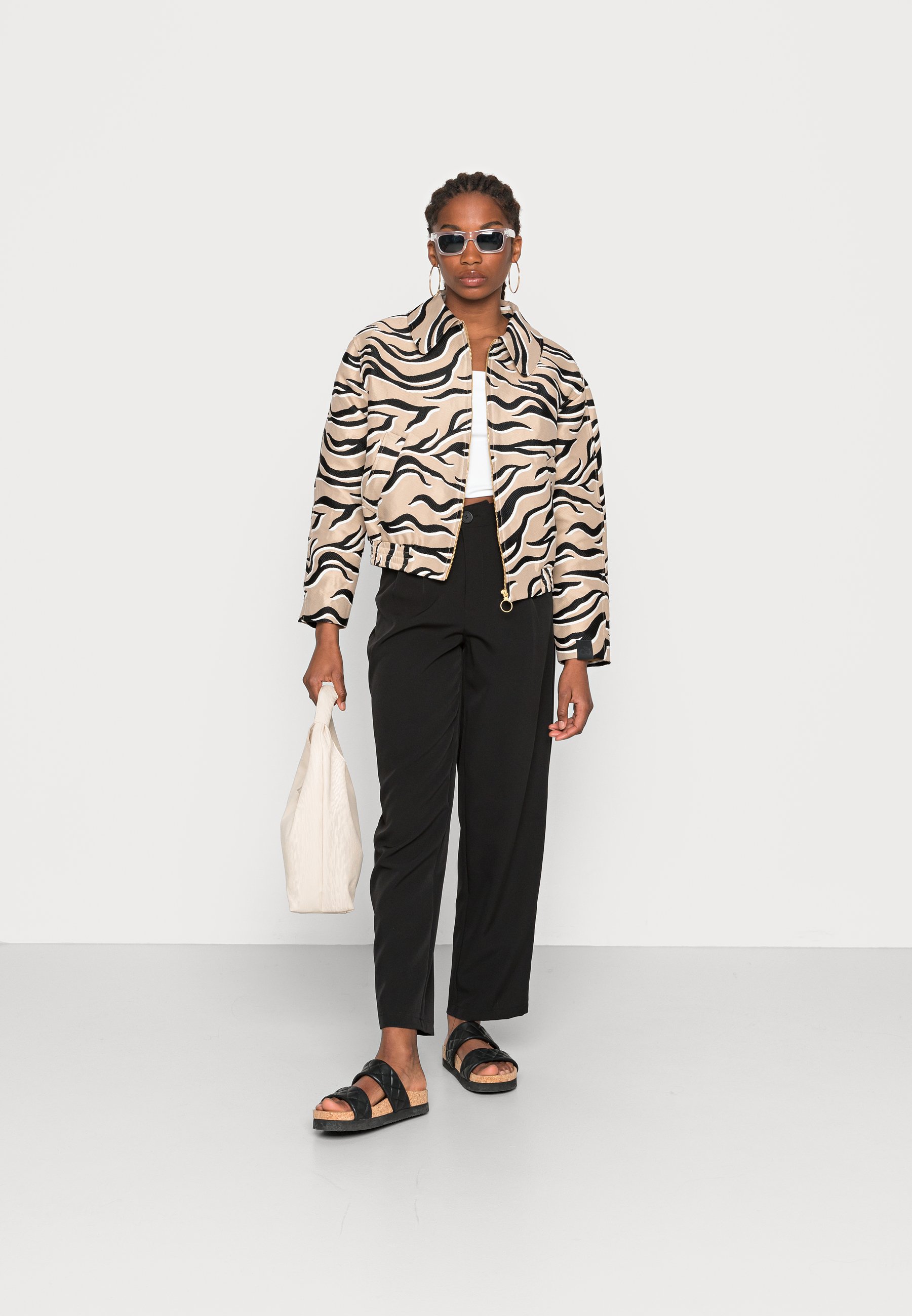 Noisy May NMSELLINA SLOUCHY PANTS - Pantaloni - black/nero - Zalando.it