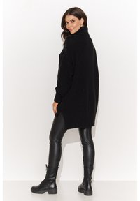 Numinou Z GOLFEM czarny