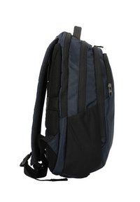 Zaino blu navy con dettagli neri, realizzato in tessuto resistente. Caratterizzato da spallacci imbottiti, una tasca laterale in rete e un compartimento con zip.