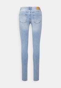 Vero Moda Tall VMLYDIA  - Calças de ganga de corte skinny - light blue denim