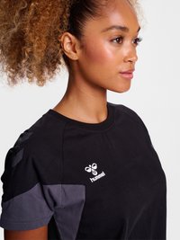 Hummel Print T-shirt - black