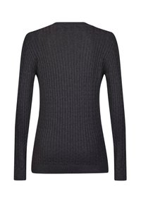 Maglione a costine grigio scuro, caratterizzato da maniche lunghe e colletto rotondo. Il tessuto ha una consistenza morbida con un motivo uniforme di righe in rilievo.