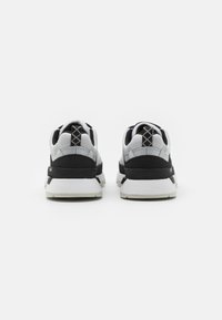 Timberland EURO TREKKER - Sporta apavi - light grey