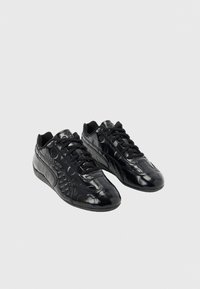 Επιλέχθηκε, ash gray/cool dark gray/white
