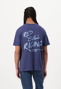 Red Bull Racing x Pepe Jeans MARKER SCRIPT TEE - T-shirts print - eton blue