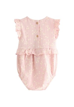 Lyserød ærmeløs babyheldragt med små hvide blomsterprint, flæsedetaljer og to træknapper på ryggen.