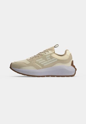 EA7 Emporio Armani, WADER UNISEX - Маратонки - fog/off white/honey