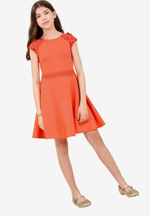 Dnevna obleka - coral pink