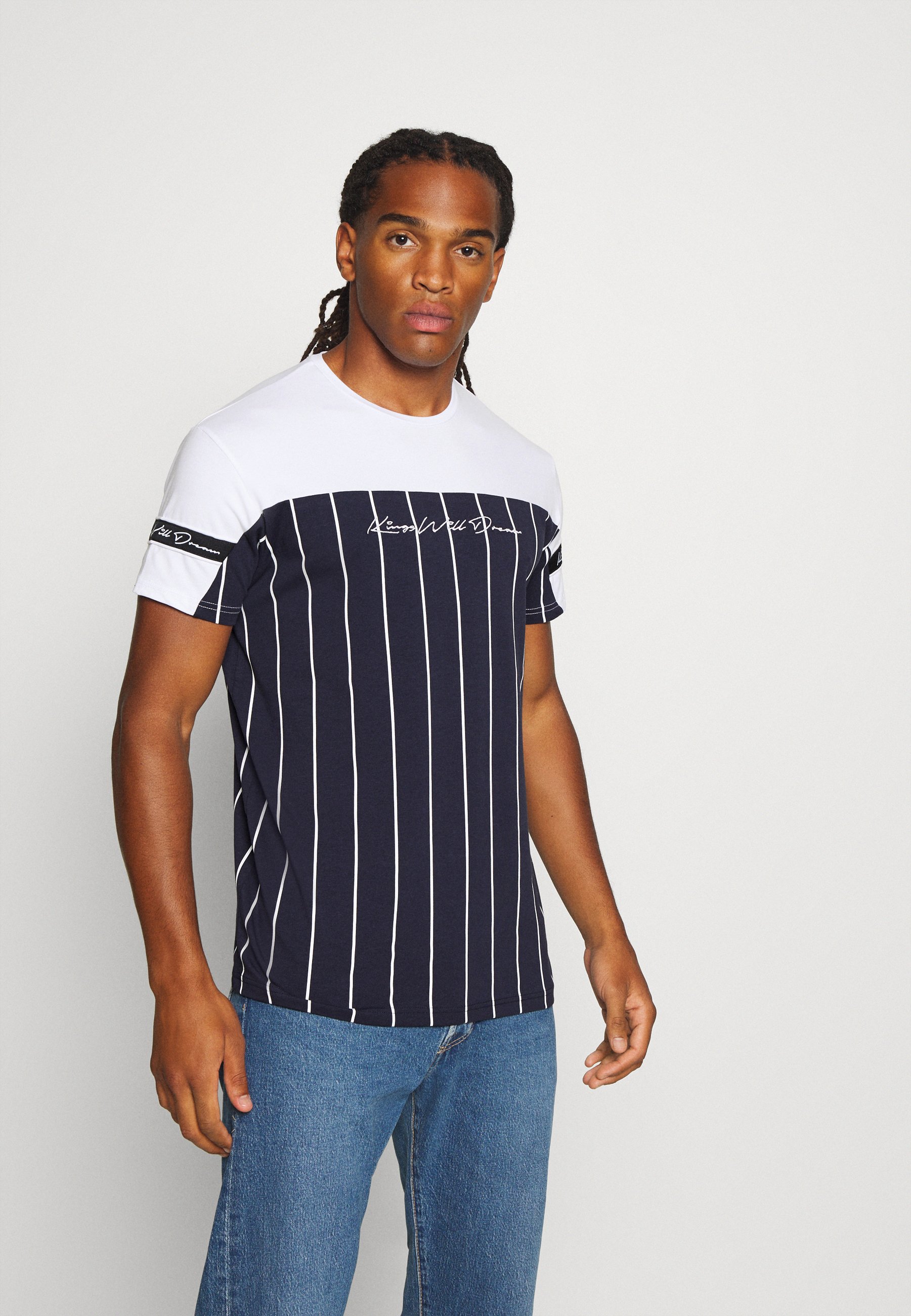 Kings Will Dream YEZ TEE T shirts med print navywhite Kings Will Dream T-shirts med print - navy/white