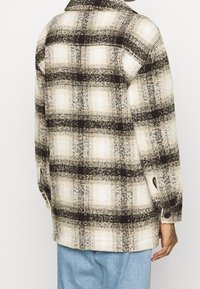 ONLY Abrigo corto - off-white