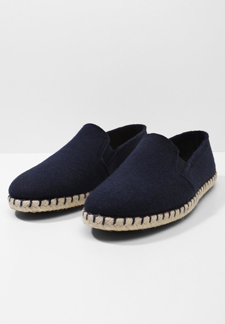 Herren Slipper | Shepherd JAN Slipper blue/dunkelblau - XY64159 Herren Slipper | Shepherd JAN Slipper blue/dunkelblau - XY64159