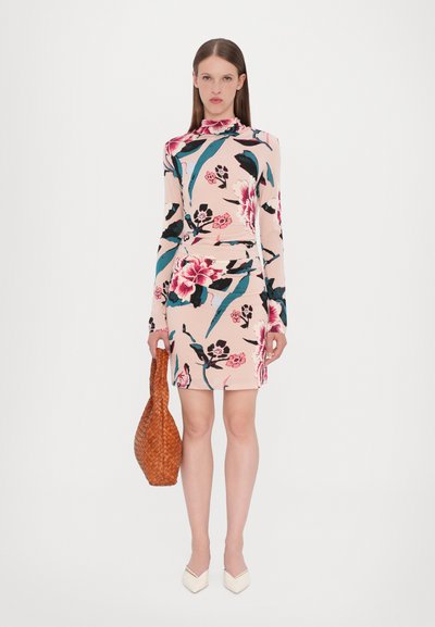 Diane von Furstenberg AMY DRESS - Vapaa-ajan mekko - light pink