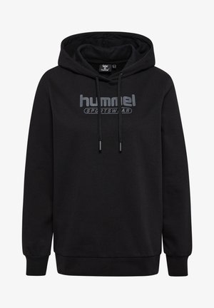 Musta huppari, joka on valmistettu pehmeästä kankaasta. Siinä on harmaalla tekstillä etulogo, säädettävä nauha ja ribattu vartalon sekä hihanpäälliset.