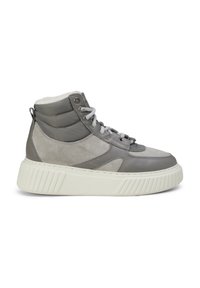 Sneaker alte in materiali grigi, con sezioni in pelle scamosciata e imbottite, suola in gomma bianca con scanalature e lacci per la chiusura.