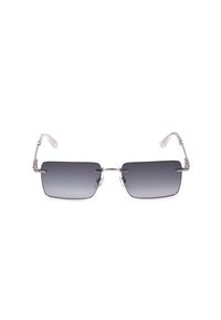 Lunettes de soleil rectangulaires sans monture avec verres dégradés gris foncé et fines branches métalliques argentées sur fond blanc.