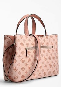 Roze leren tote bag met een gegraveerd patroon, dubbele handvatten, een verstelbare schouderriem en een ritsvak aan de voorkant.