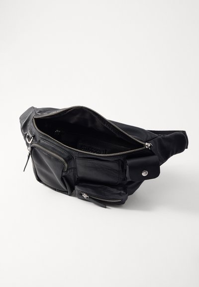 STUDIO ID BERLIN BAG MULTI-POCKET LEATHER BUM BAG UNISEX - Sac banane - black