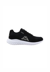 Botte de sport noire avec une tige en mesh, semelle en caoutchouc blanche, lacets noirs et logo Kappa en blanc. Caractérisée par une pointe arrondie et un design texturé.
