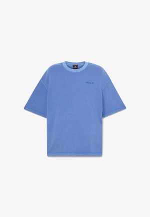 Camiseta de manga corta de punto waffle en azul claro con cuello redondo y pequeño logo bordado en el pecho izquierdo.