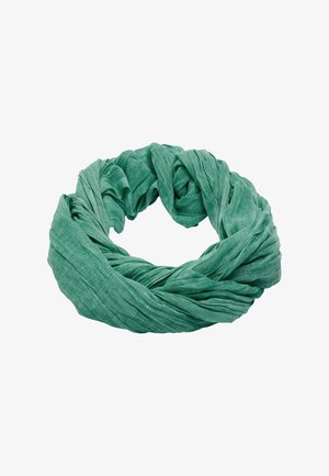 Miękki, teksturowany zielony szalik o pomarszczonym wzorze, wykonany z lekkiego materiału, w okrągłym kształcie, idealny do wszechstronnych stylizacji.