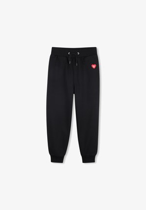 Zwarte joggingbroek met elastische boorden, trekkoord in de taille en een klein rood hartlogo op het bovenste linkerpootje. Zacht getextureerde stof.