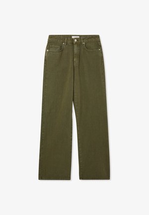 Jeans a gamba larga verde oliva realizzati in un resistente tessuto misto cotone, con chiusura classica a bottoni e cerniera e tasche frontali.