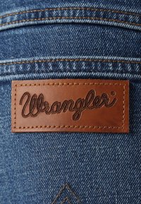 Thumbnail Image 7