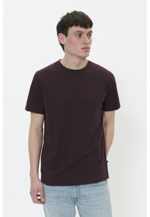 JERMANE - Basic T-shirt - decadent chocolate