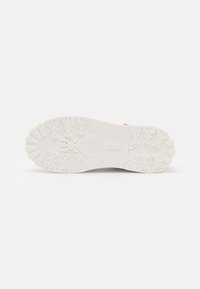 Patrizia Pepe Tenisice - hybrid rose/white