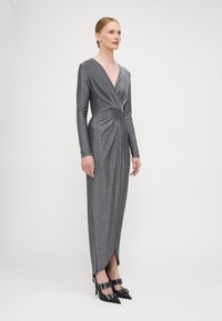 WAL G TALL LOLA GLITTER WRAP DRESS - Roupa de cerimónia - silver
