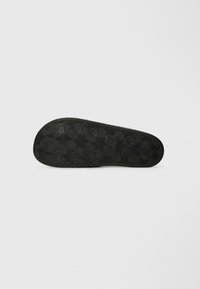 Thumbnail Image 5