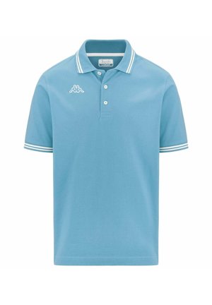 Polo shirt azzurro chiaro realizzato in cotone, con patta a tre bottoni, logo sul petto sinistro e accenti a righe bianche sul colletto e sulle maniche.