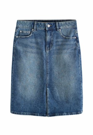 Blauer Jeans-Knielanger Rock mit Fronttaschen, Gürtelschlaufen, Knopfverschluss und einem Frontschlitz auf weißem Hintergrund.