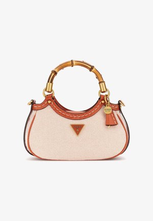 Kleine beige en bruine Guess handtas met bamboe handvat, leren afwerking en een gouden logo plaatje aan de voorkant.