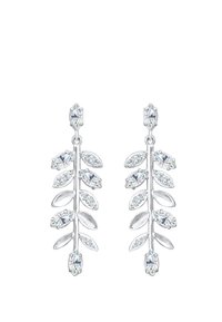 Ohrringe im silbernen Farbton in Form eines Kronleuchters, die blattförmige Designs mit klaren Kristallen aufweisen, die in einer linearen Anordnung und in verschiedenen Größen angeordnet sind.