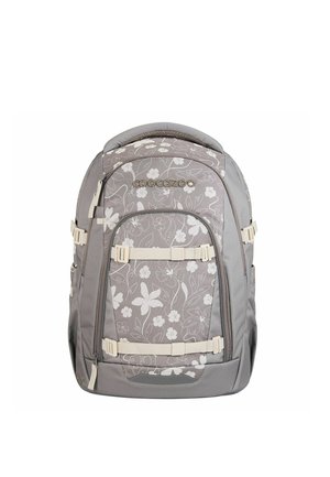 Grauer Rucksack mit weißem Blumenmuster, strukturierter Stoff, verstellbare Gurte und Reißverschlüsse. Enthält zwei Seitentaschen und ein Hauptfach.