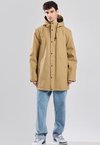 America Today REGEN  PADDED - Sadetakki - camel