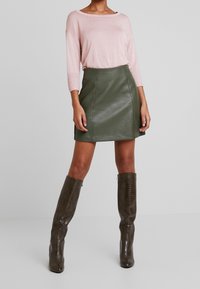 Vero Moda Stickad tröja - light pink