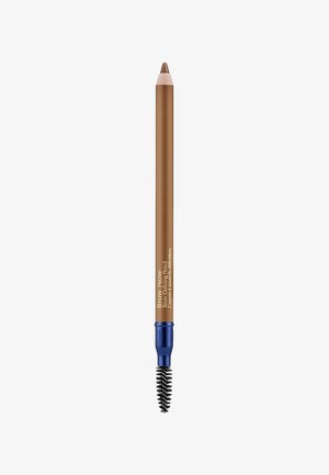 Crayon brun pour définir les sourcils avec une pointe fine et une brosse spoolie noire à l'extrémité opposée.
