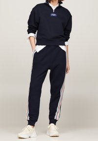 Tommy Hilfiger Trainers - off-white