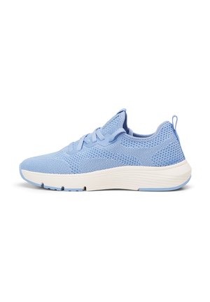 Blaue atmungsaktive Sportschuhe mit einer leichten weißen Sohle, ausgestattet mit einer strukturierten Oberseite und runden Schnürsenkeln, entworfen für Komfort und Atmungsaktivität.
