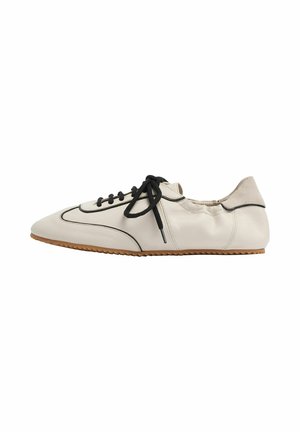 RILEY - Sneakersy niskie