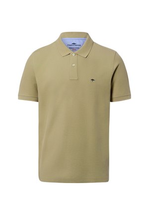 Beżowa koszulka polo z krótkim rękawem, z dwukolorową plisą zapinaną na dwa guziki oraz małym, ciemnym haftowanym logo drzewa na lewej piersi.