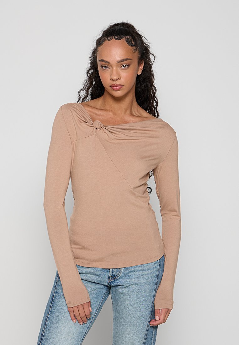 & Other Stories Longsleeve beige